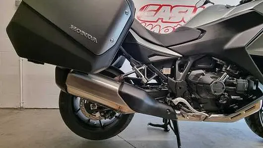 NT1100 DCT Occasion Démonstration CasuMotos Mons 4.webp