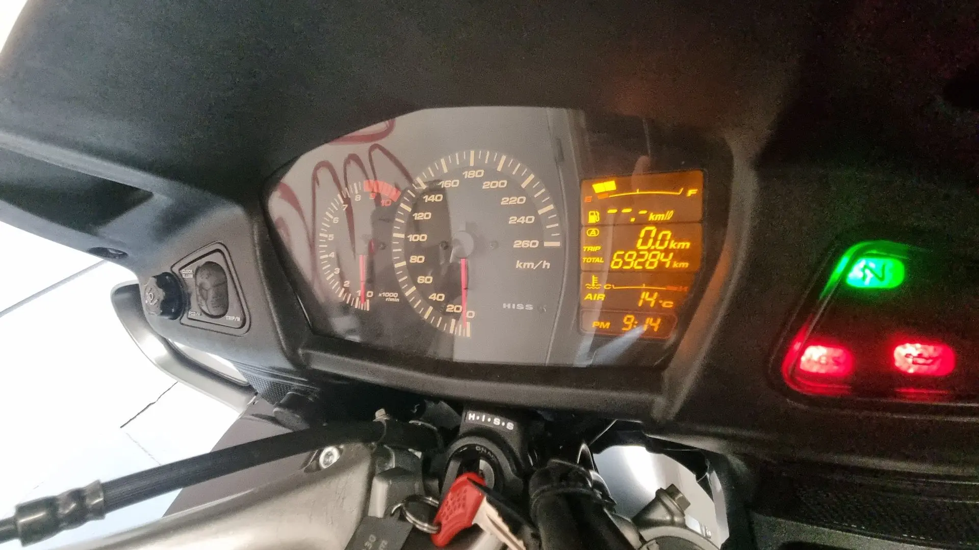 st1300 abs grise 2.webp