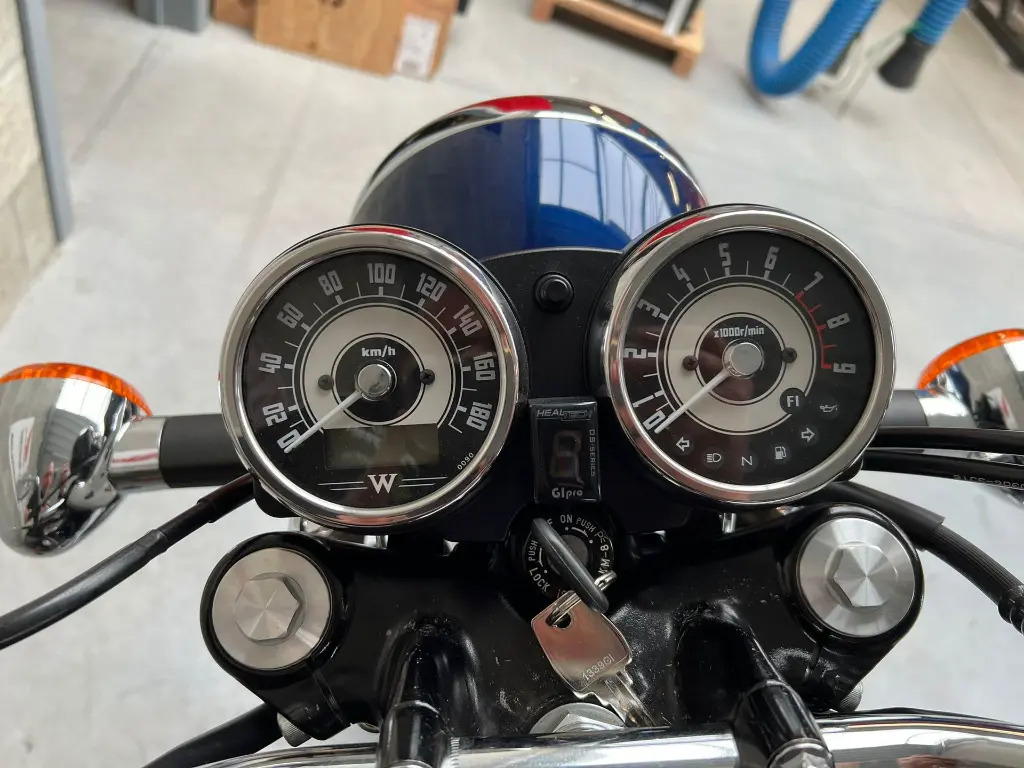 Moto Kawasaki W800 Occasion 2014 CasuMotos Farciennes 3.webp