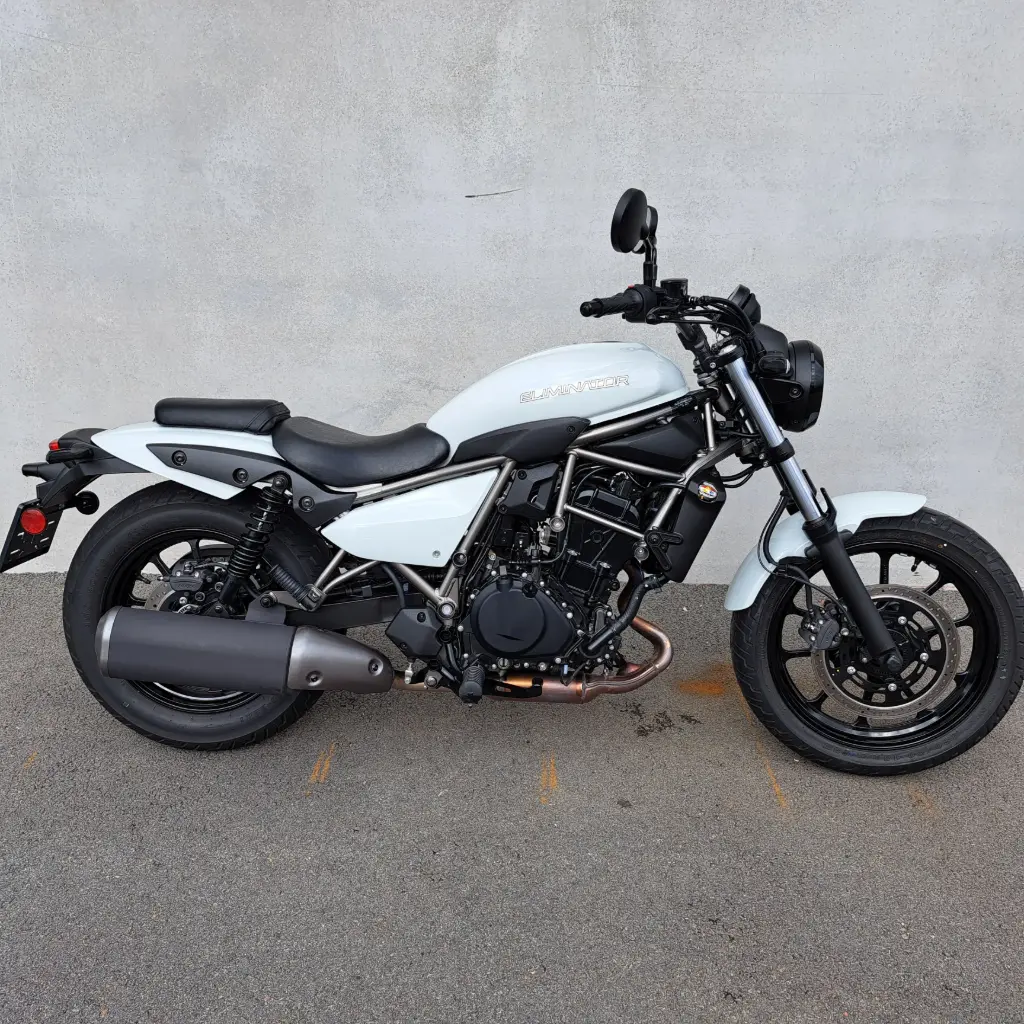 Moto Kawasaki ELIMINATOR 500