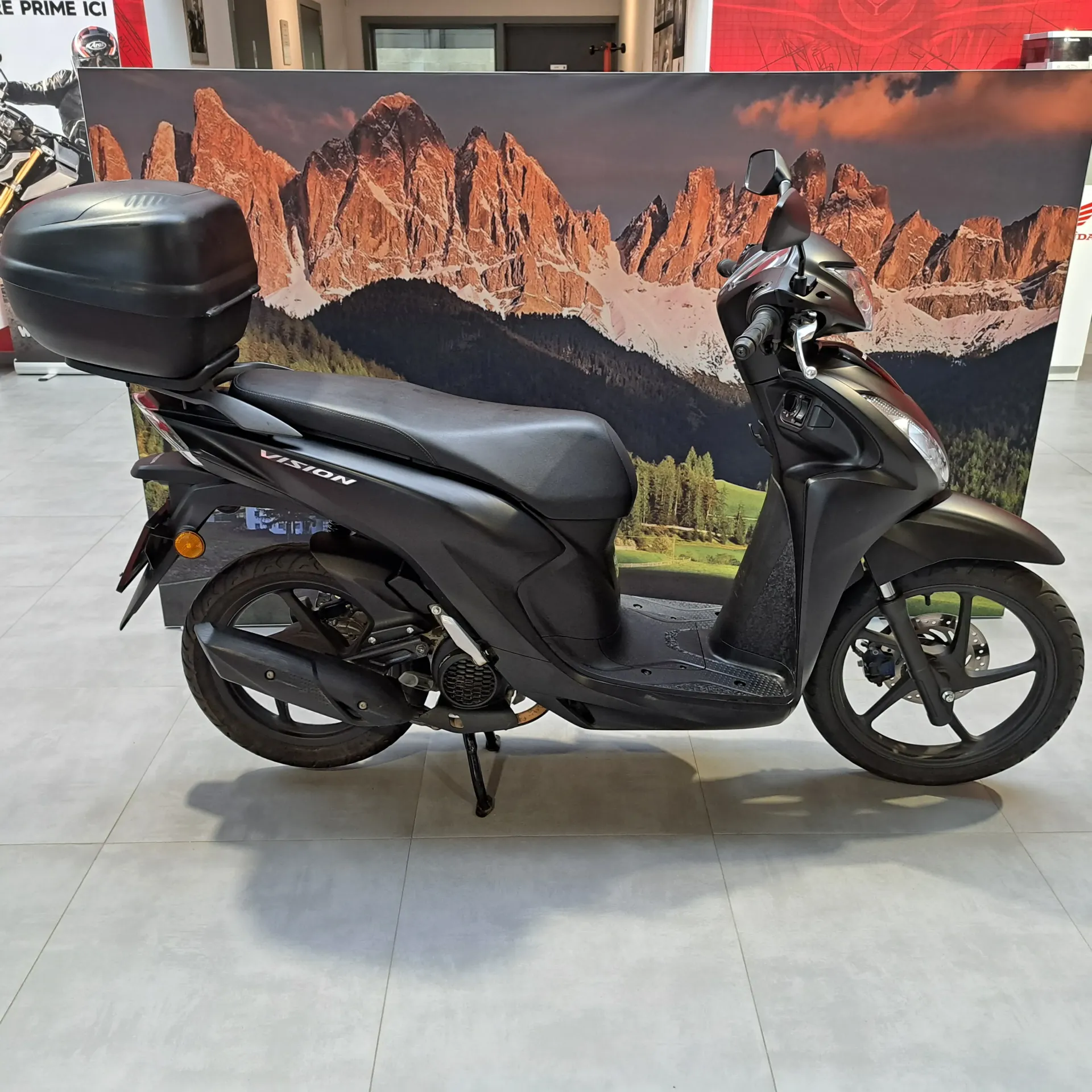 [F91] Scooter Honda Vision 110