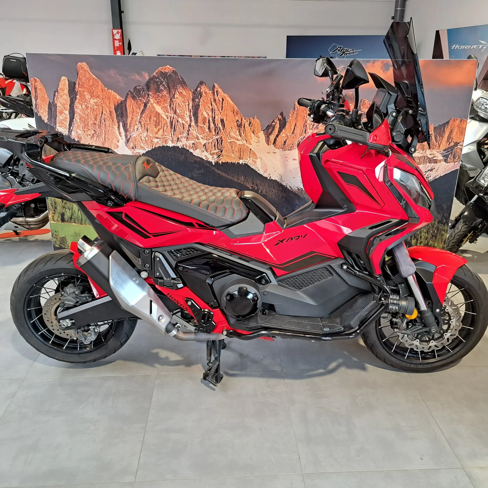 [F59] Scooter Honda XADV 750