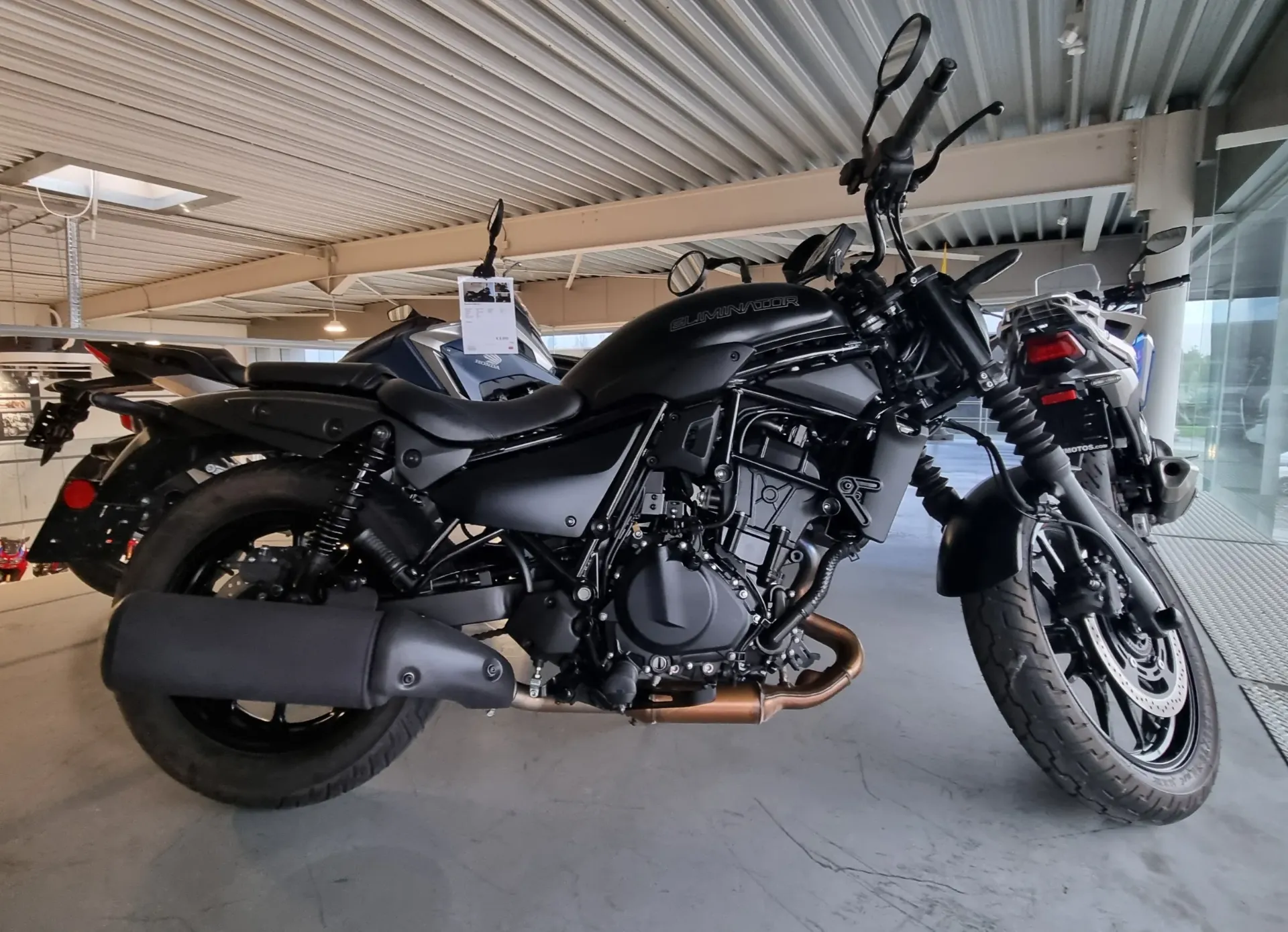 Moto Kawasaki Eliminator 500