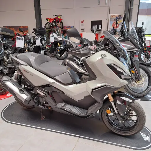 [FARC 17] Scooter Honda ADV350 ABS