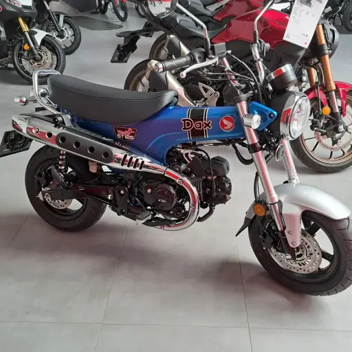 [F13] Moto Honda DAX 125