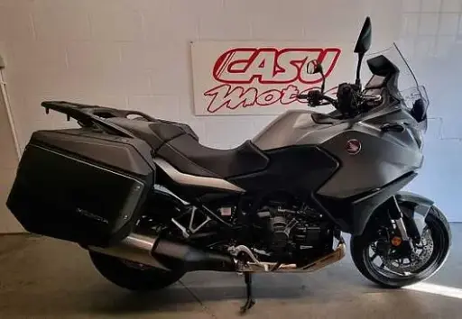 [M83] Moto Honda NT 1100 DCT Démonstration