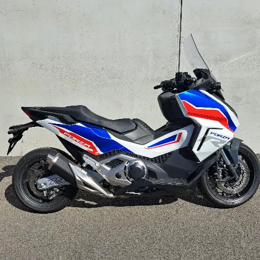 Scooter Honda Forza 750 ABS tricolor